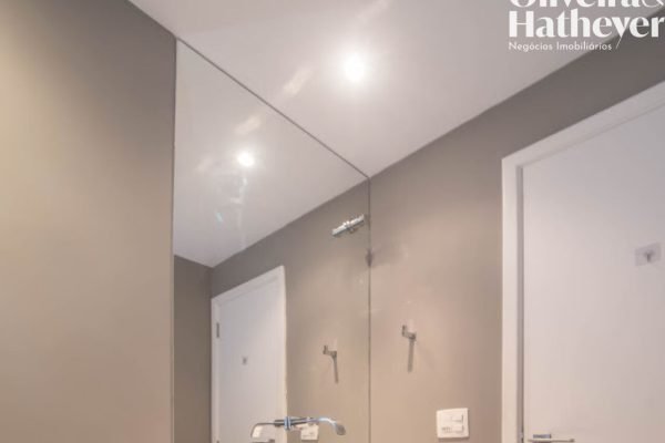 20fbf5747fb846d17b88d7f754bc22e8